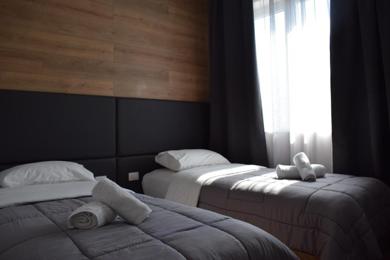 BluePoint Hotel Tepelene Buitenkant foto